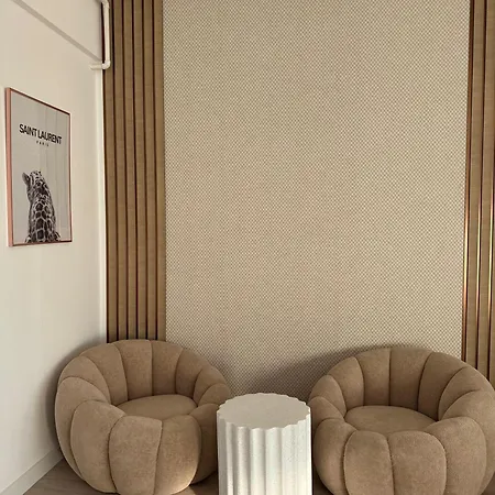 Lv Desiree Loft By Pipera Boekarest