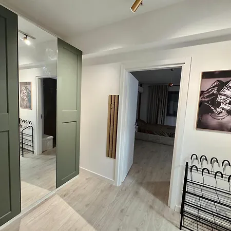 Lv Desiree Loft By Pipera Appartement Boekarest